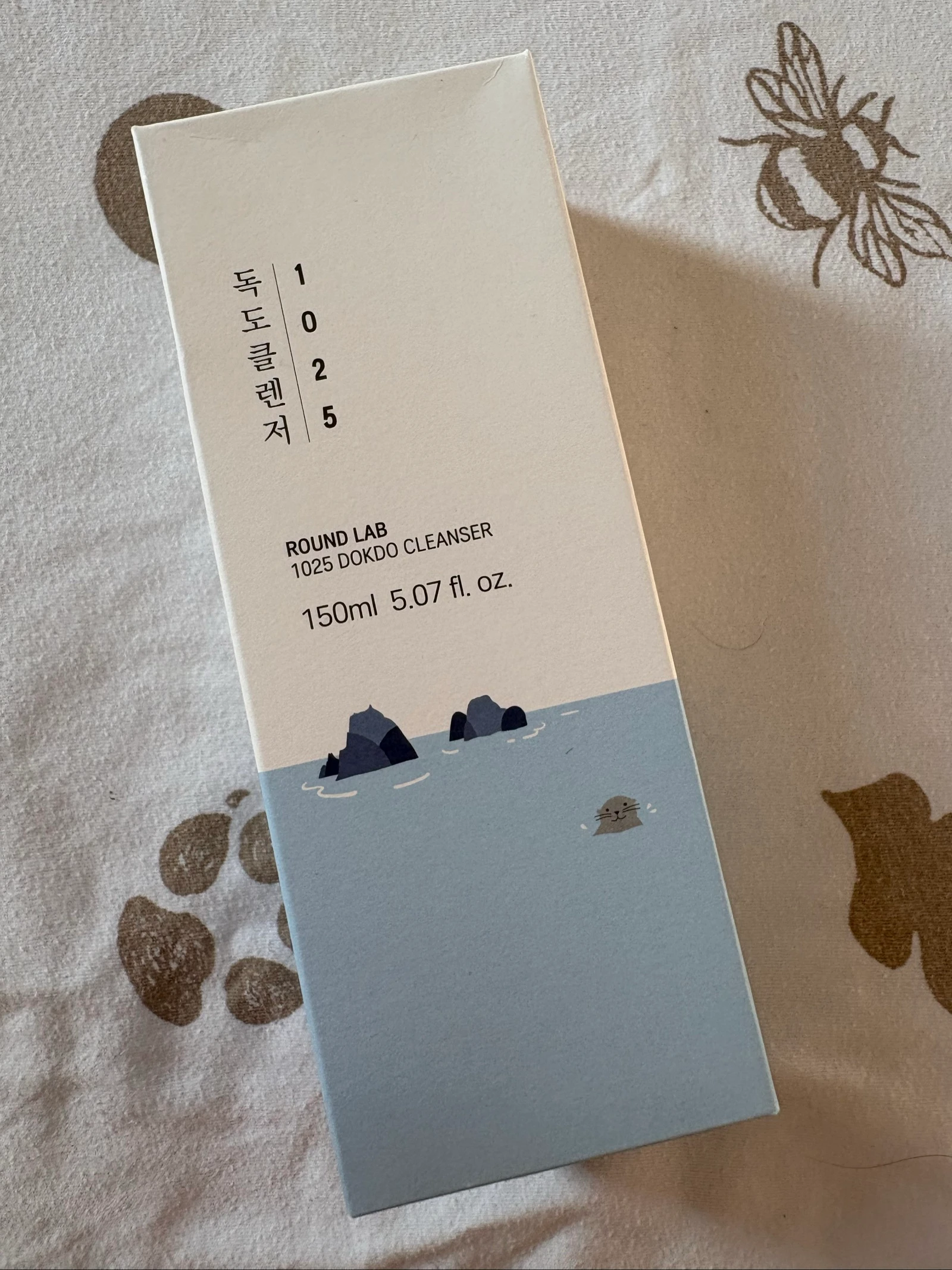 Round lab cleanser